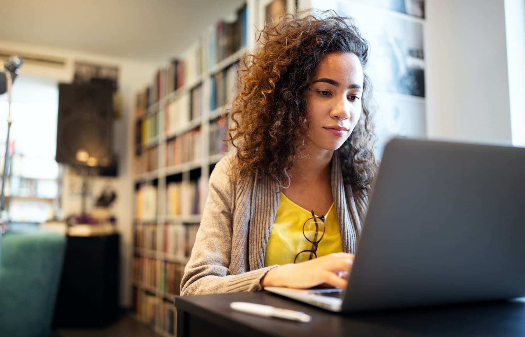 Covid-19 Private tests for overseas students looking to return to uk